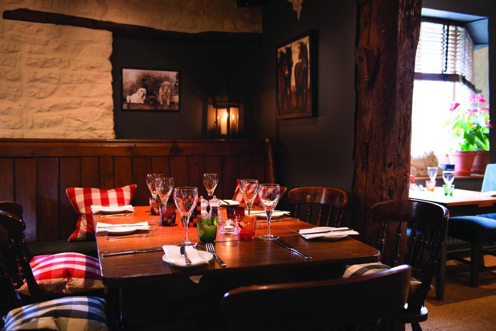 The Red Lion Inn Long Compton Εξωτερικό φωτογραφία