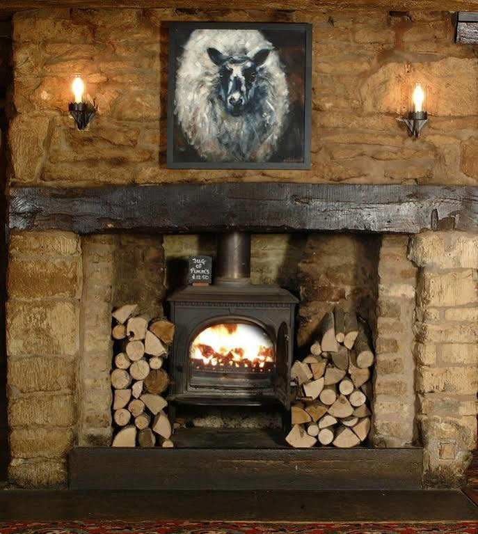 The Red Lion Inn Long Compton Εξωτερικό φωτογραφία