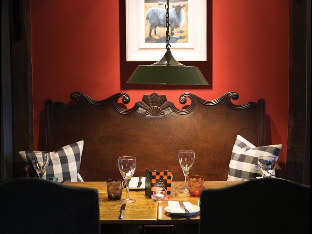 The Red Lion Inn Long Compton Εξωτερικό φωτογραφία